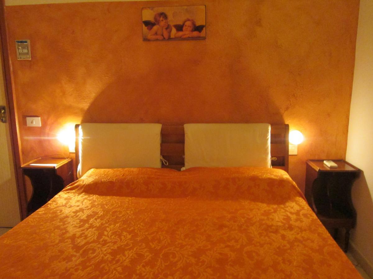 B&B Regina Margherita Piombino Oda fotoğraf
